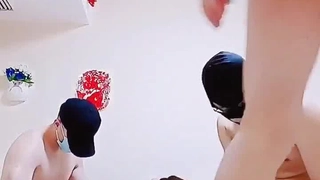“趁我没来月经，赶紧多操两把，我老公是个废物”OL人妻露脸翘班偷情