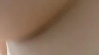 光头哥境外扫街，遍历各大淫窝，找到娇小漂亮小萝莉
