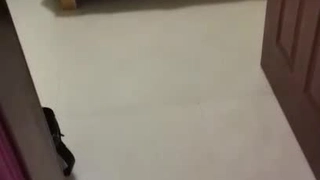 打飞机不好吊带小背心美女来帮你，你可以摸下面隔着内裤摸逼，脱掉内裤舔逼深喉口交，抬腿侧入猛操操着舒服吗